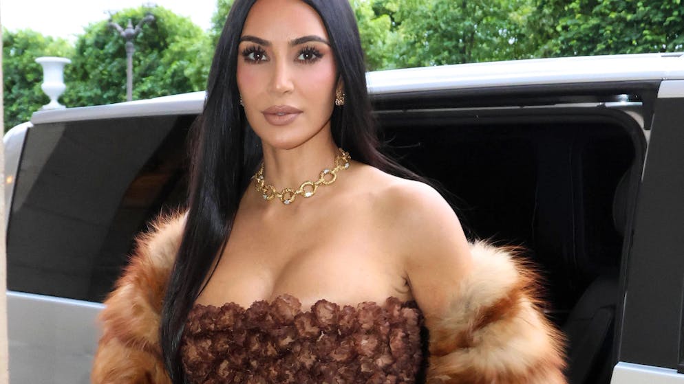 La Lune, un fake ?. La NASA fait redescendre Kim Kardashian sur terre
