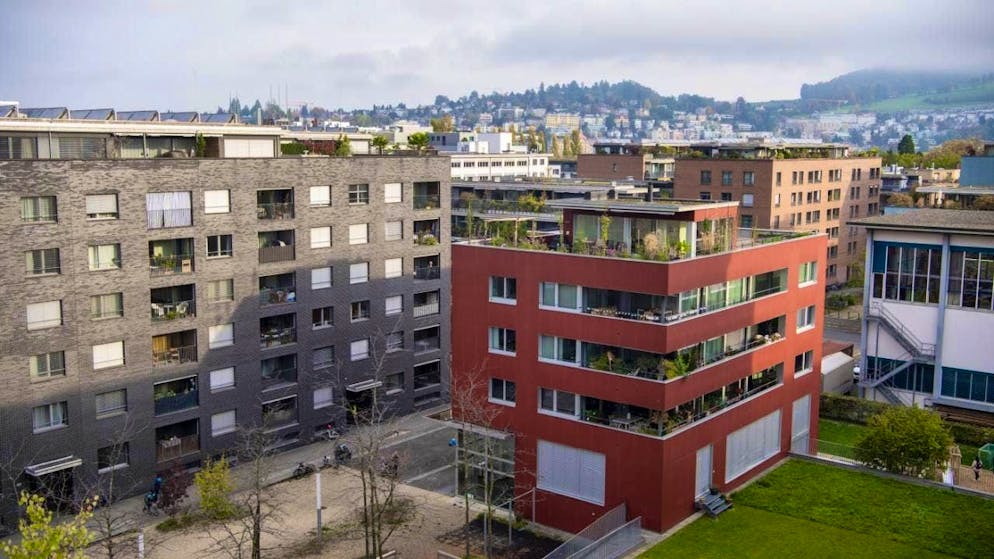 Although new apartments have been built in the city of Lucerne, such as here in the Tribschen district, there is a lack of sufficient supply of affordable apartments. (Archive photo)