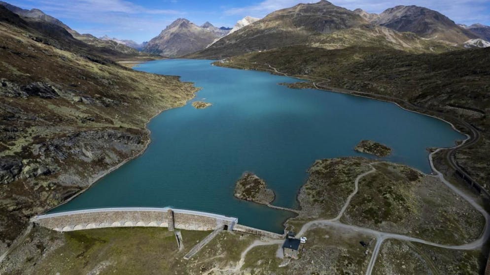 Se e quando il progetto Lago Bianco in Valposchiavo vedrà la luce non è ancora chiaro. Nel 2027 scade però l'autorizzazione per costruire la centrale ad accumulazione. Per prorogarla la popolazione dei tre comuni concessionari sarà richiamata alle urne, 15 anni dopo l'approvazione al progetto.