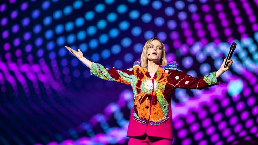 Hazel Brugger erhält für ihre Moderationsauftritte am ESC in Basel einen Comedypreis.