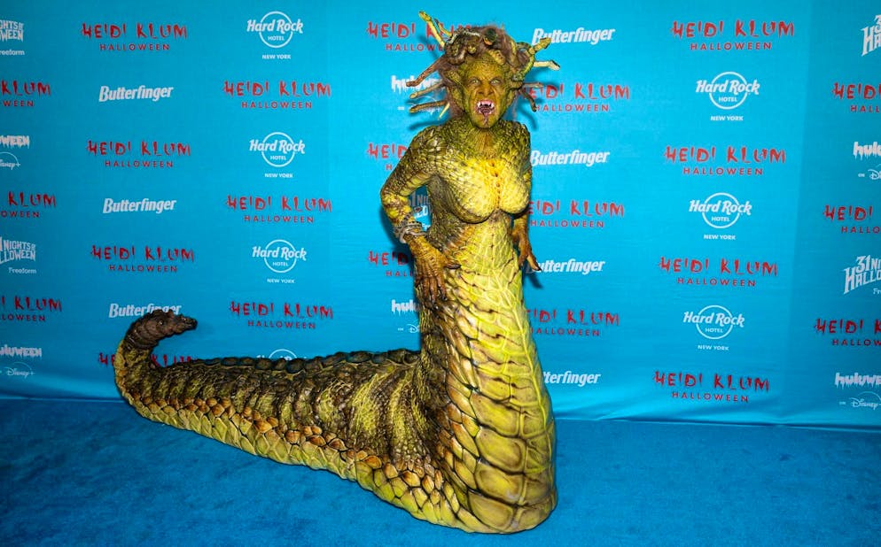 Heidi Klum as monstrous Medusa at Halloween party - Gallery. This year she announced a very ugly costume. 
