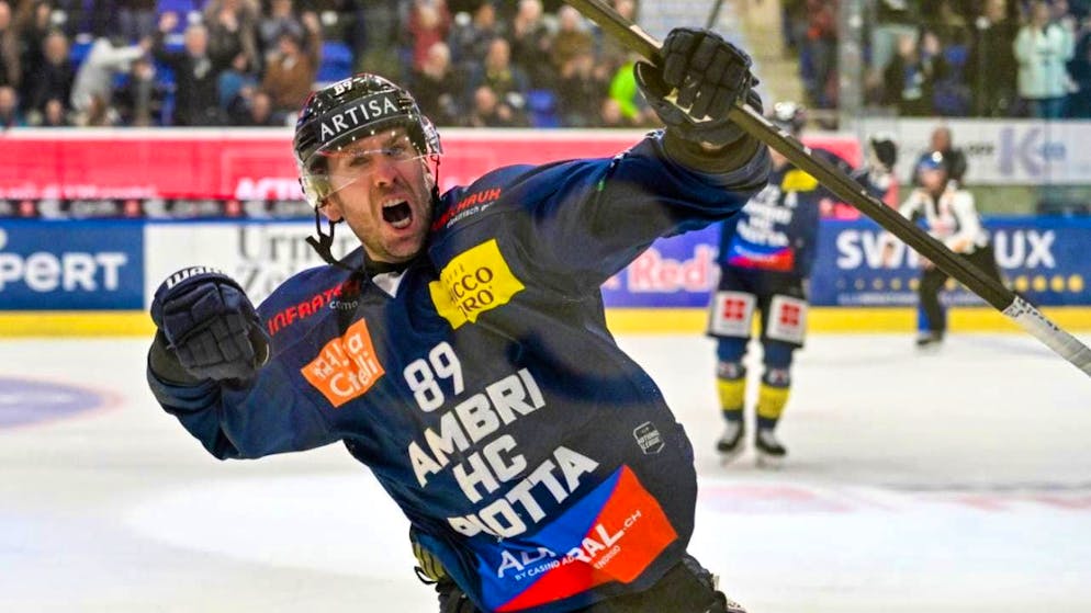 Lugano and ZSC Lions still on a high - Gallery. Chris DiDomenico is delighted with his first goal of the season