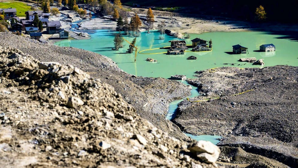 After a huge glacier collapse, half of the former village center of Blatten can be built on again.
