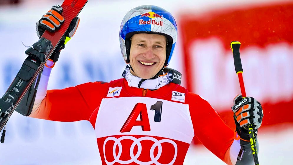 That's how we all know Marco Odermatt. But what's behind it? In his biography, the ski star also reveals a lot about his private life.