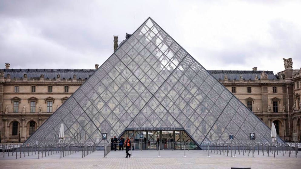 La rivelazione. Un gioco da ragazzi rubare al Louvre? Ecco la (banale) password del sistema di sicurezza