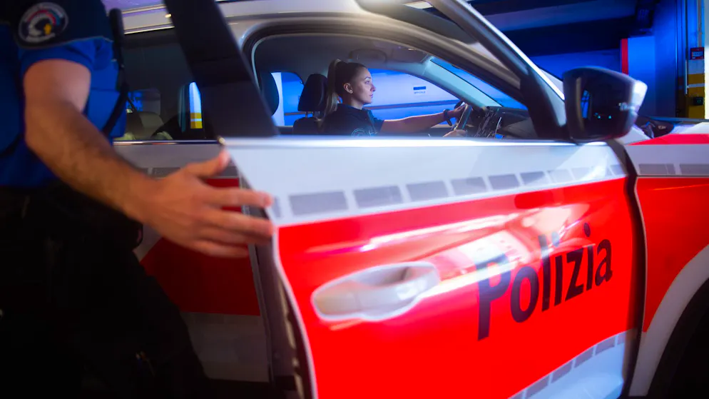 Incidente. Automobilista perde il controllo e investe un pedone a Bioggio, ferite gravi per l'uomo