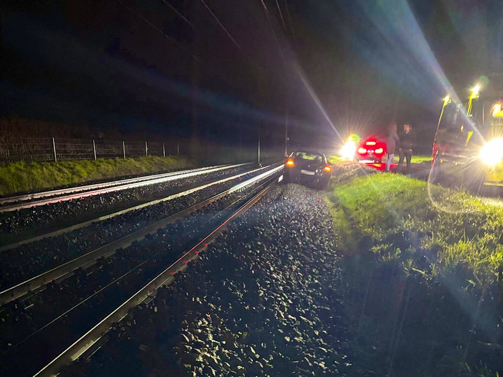 The 58-year-old ended up with her Peugeot on the AVA tracks.