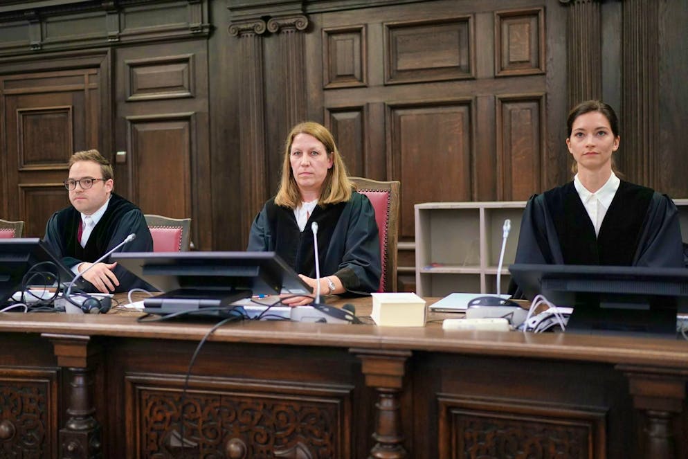 Celebrity trial over abduction of the Block children - Gallery. The court has scheduled 37 hearings until December 23.