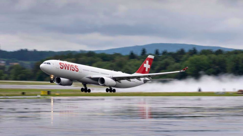 Im Oktober gab es am Flughafen Zürich ein reges Verkehrsaufkommen. (Symbolbild)