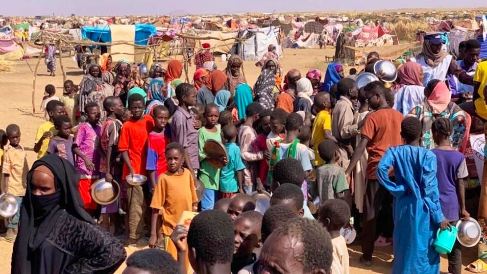 Nella foto, rifugiati di El-Fasher. (Immagine d'archivio)