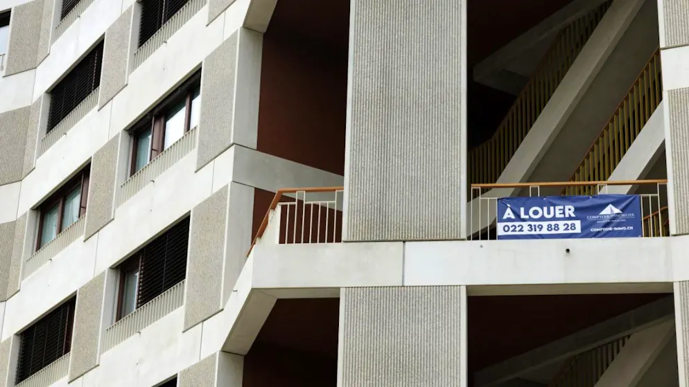 Jouant sur l'adage selon lequel ce qui est rare est cher, les prix de loyers constituent un pilier durable du renchérissement en Suisse. (archive)