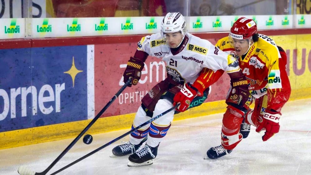 Tim Berni (left) returns to the ZSC Lions from Genève-Servette