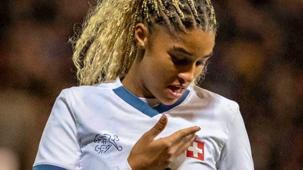 Sydney Schertenleib and Switzerland aim to win their group in the World Cup qualifiers