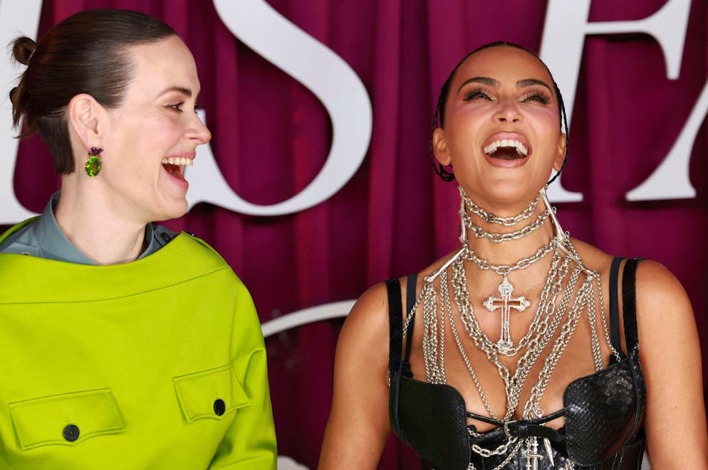 Grande intesa fra Sarah Paulson e Kim Kardashian.