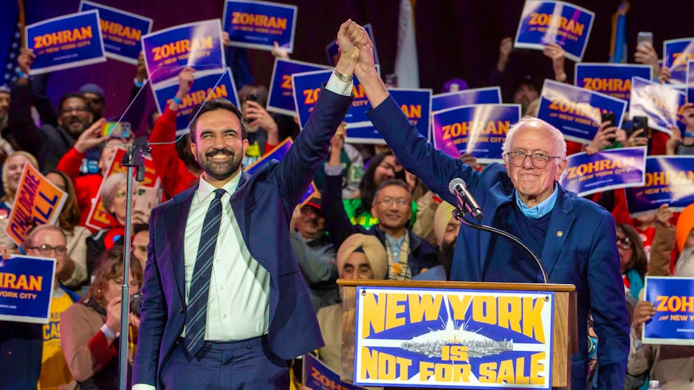 Elezioni a New York. Mamdani è pronto a vincere, ma la leadership democratica si distanzia dal candidato