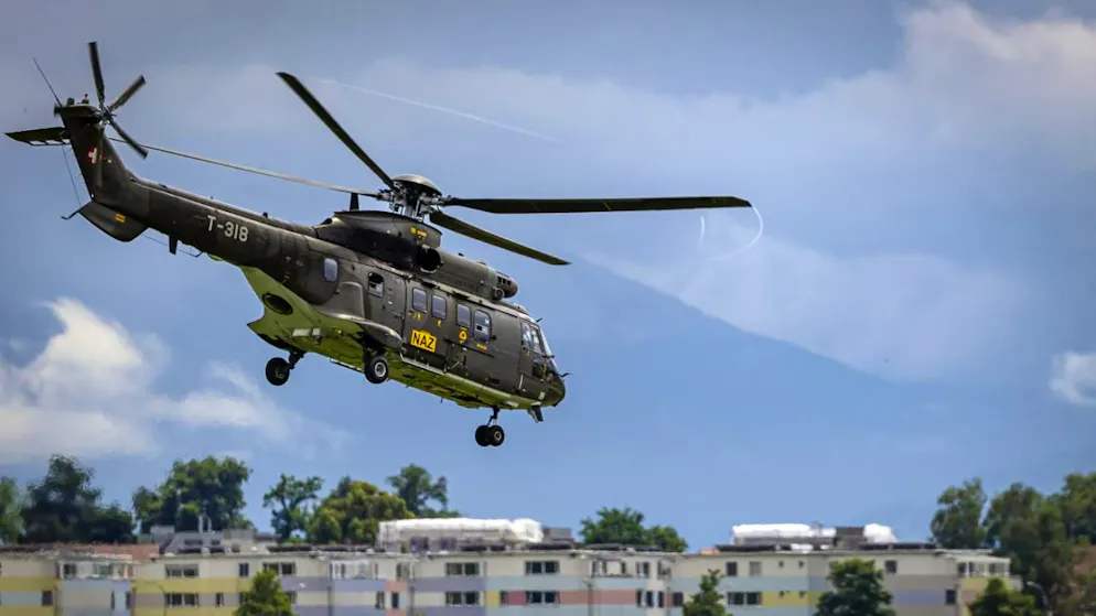 Un Super Puma delle Forze aeree svizzere