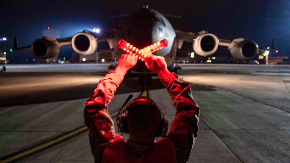 2019 hatten Ausfälle im Flugverkehr den damaligen 35-tägigen Shutdown beendet. (Symbolbild)