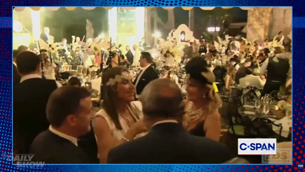 Late Night USA. Wie Trump im Luxus schwelgt, während Millionen Hunger droht