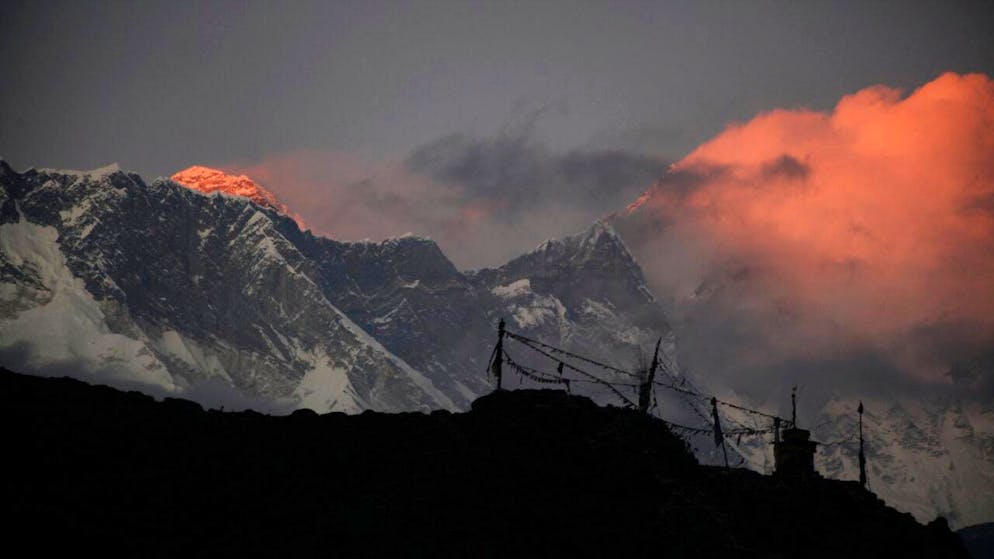 I due malcapitati stavano scalando il Panbari in Nepal.