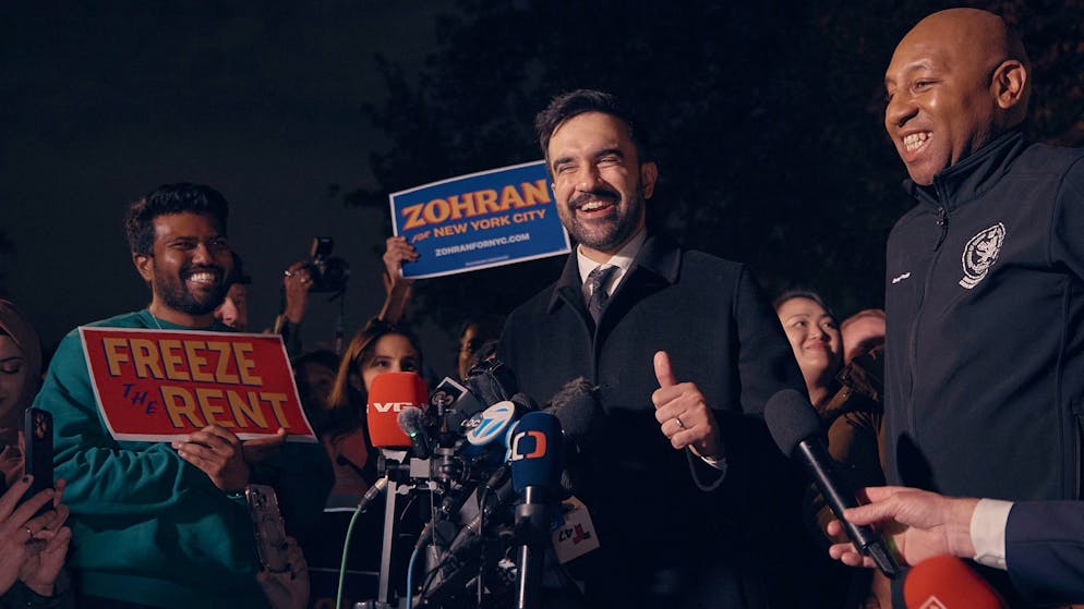 Schlangen an den Wahllokalen. New York wählt Bürgermeister – Trump will Mamdani verhindern