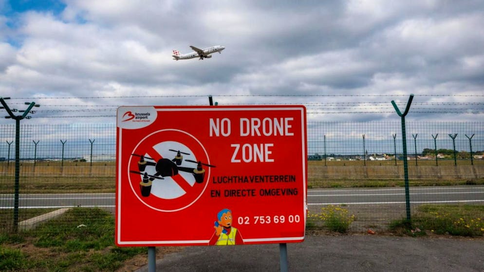 Drones. Trafic aérien interrompu à l'aéroport de Bruxelles