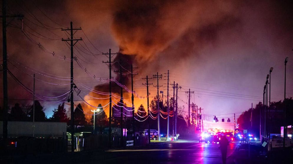 Ecco il video. Schianto di un aereo cargo all'aeroporto di Louisville, almeno 7 morti e diversi feriti