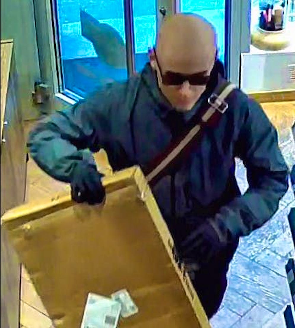 La polizia di Lucerna sta usando questa foto per cercare il colpevole.