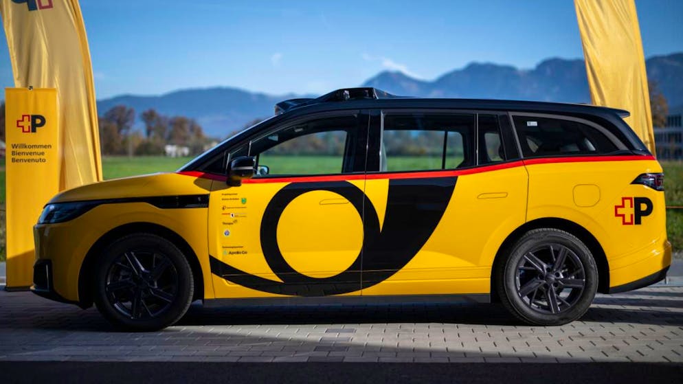 Autos à conduite autonome de CarPostal d'abord testées à Altstätten - Gallery. Un exemplaire d'auto à conduite autonome de CarPostal a été présenté mercredi à Altstätten (SG), où ce service de taxi-robots à trajets partagés sera testé primeur.