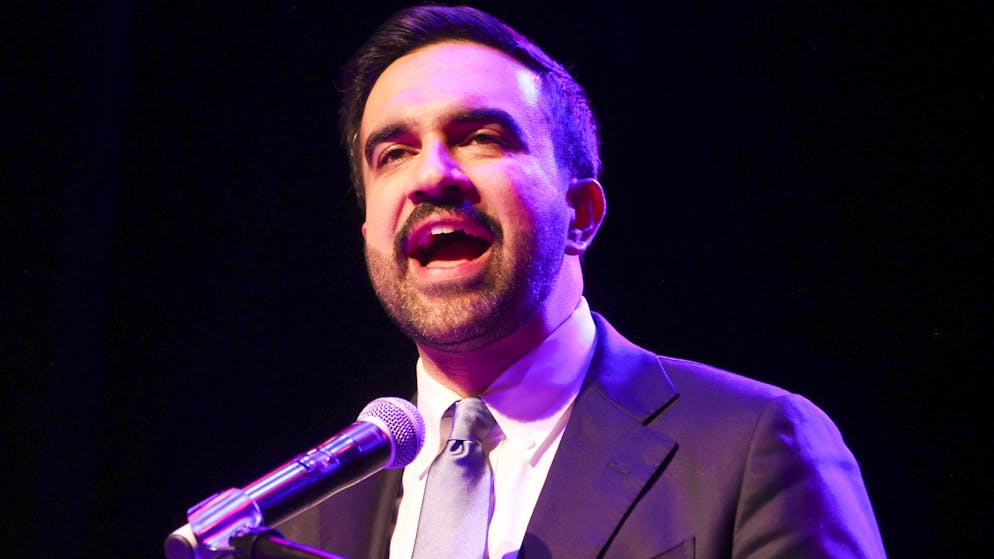 Triomphe à New York. Qui est Zohran Mamdani, ce socialiste qui fait trembler Trump?