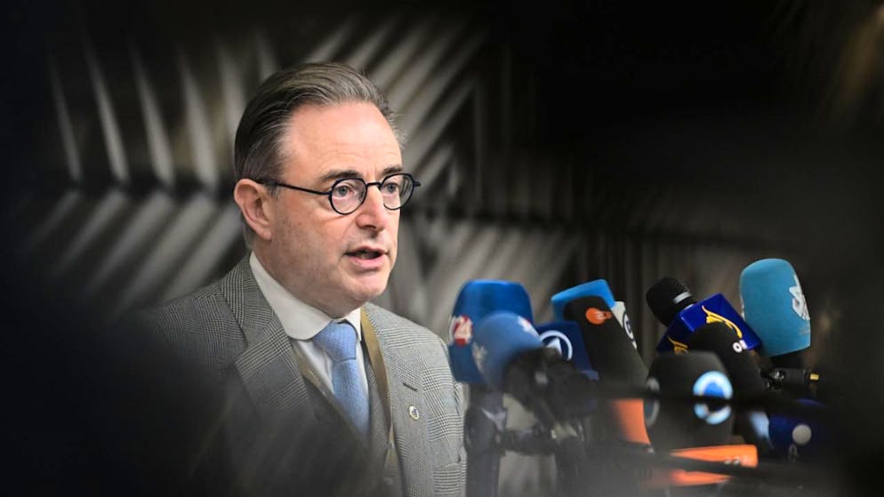 Il premier belga Bart De Wever ha convocato d'urgenza il Consiglio di sicurezza nazionale.
