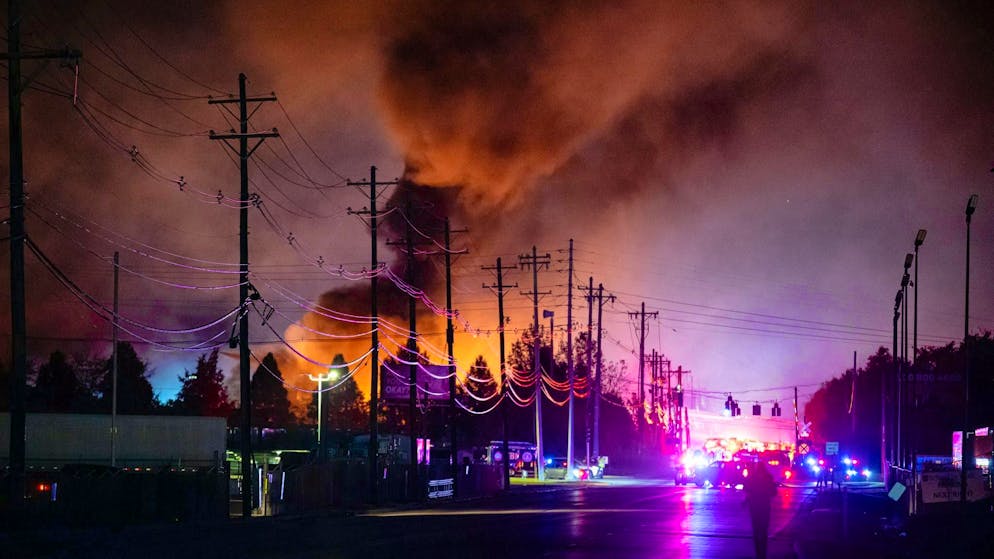 At least seven dead in plane crash in USA - Gallery. The plane crashed immediately after take-off - and presumably with a full tank of fuel.