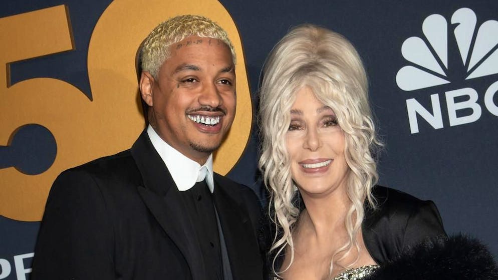 Ecco chi è. Cher parla del fidanzato: «Abbiamo 40 anni di differenza, ma ci divertiamo da matti»