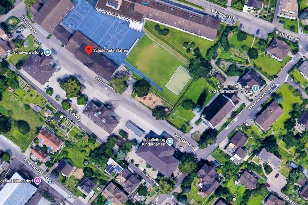 Parents drop off their children on Hasenackerstrasse. (can be seen on the right)