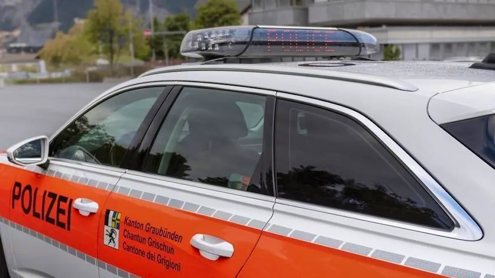 Ecco quant'è durata la fuga. Caccia all'Audi rubata nei Grigioni, al volante c'era un asilante minorenne