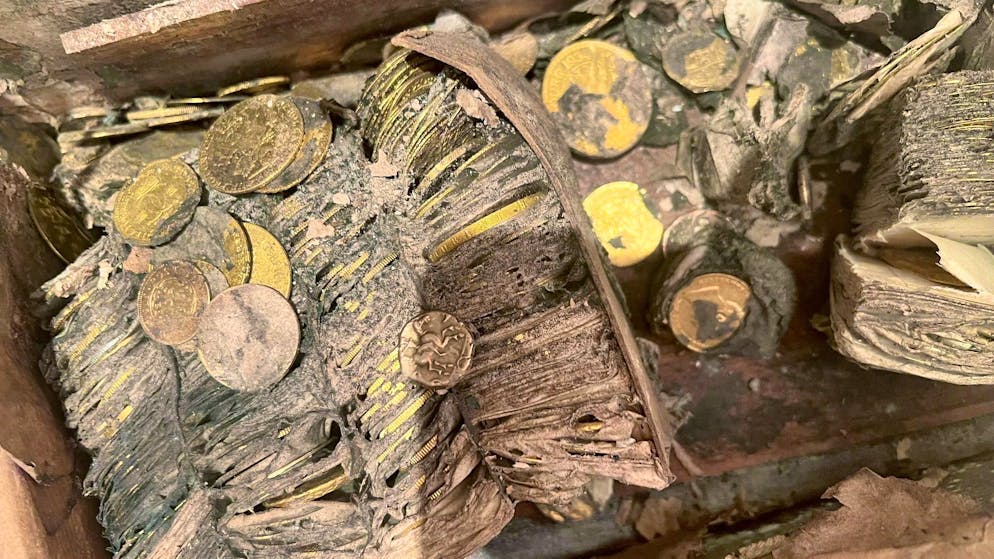 Il tesoro è stato sepolto negli anni '30 e ora va all'asta.