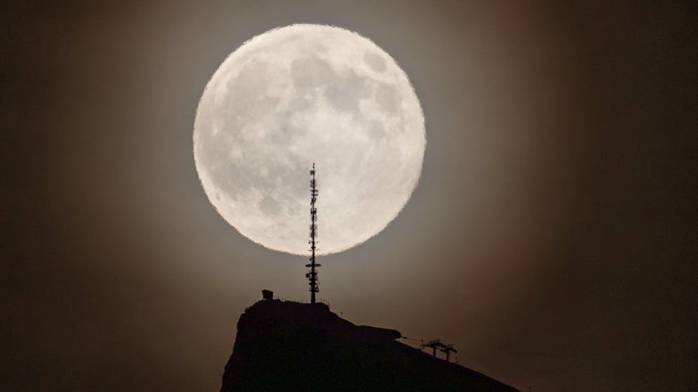 Bilder aus der ganzen Welt. So spektakulär war der Supermond des Jahres