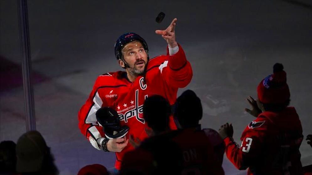 NHL. Alex Ovechkin ha raggiunto nella notte quota 900 reti