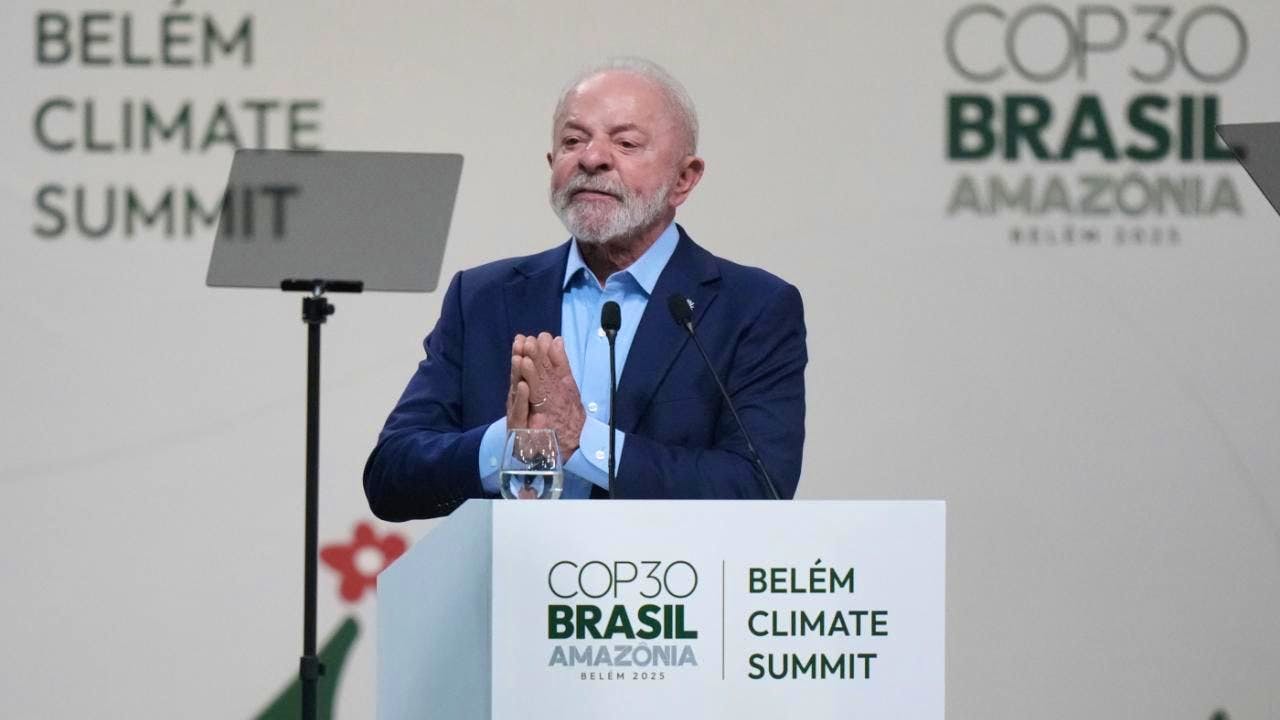 Politics. Brazil's President Lula: Don't give up on Paris climate goals