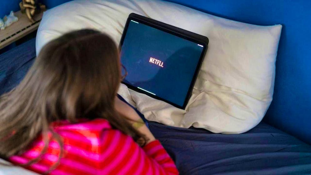 The Swiss are spending more and more time online. (symbolic image)