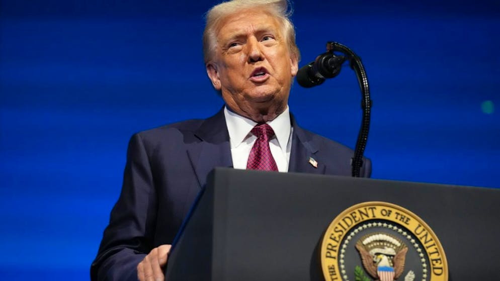 US-Präsident Donald Trump spricht vor dem America Business Forum Miami im Kaseya Center. Foto: Jacquelyn Martin/AP/dpa