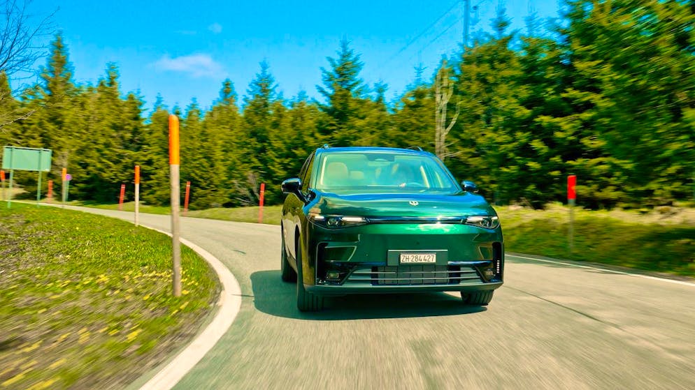 Der Leapmotor C10 fährt mit Strom und Benzin.