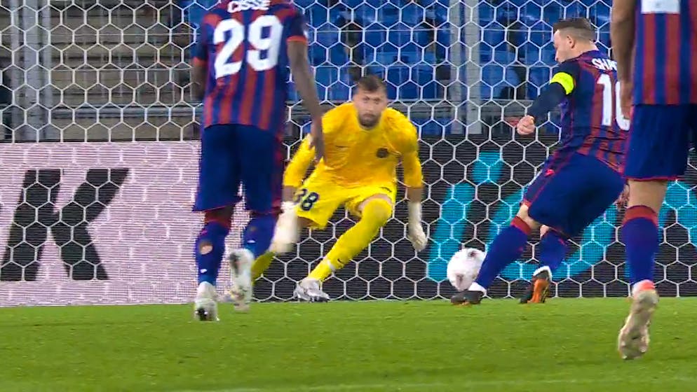 Video ticker. Basel cold showered - Olaru shocks St. Jakob-Park with the equalizer