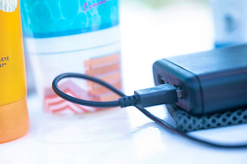 More and more airlines are reviewing their guidelines for the transportation of lithium batteries.