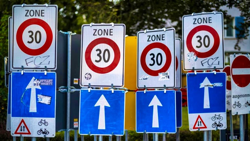 Cities and municipalities do not want any further restrictions on autonomy in road traffic. (archive picture)