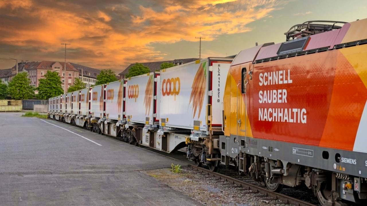 Retail trade. Coop now delivers goods to Zurich by rail