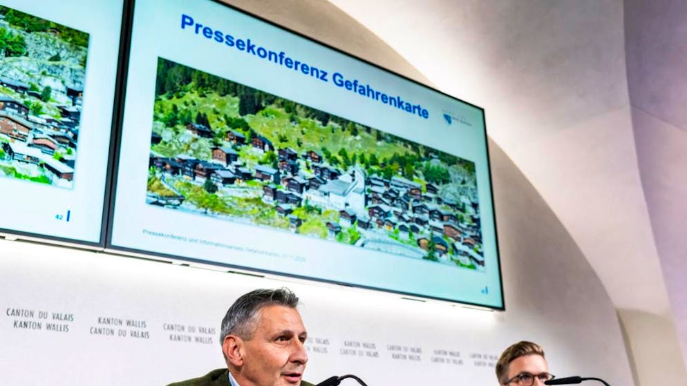 Il 70% del comune spazzato via il 28 maggio scorso dalla colata detritica si trova ora in zona rossa, giudicata inedificabile, mentre la frazione di Ried non potrà più essere ricostruita.