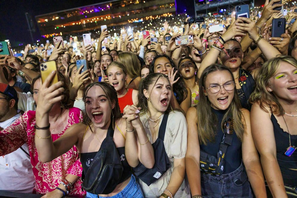 Rosalías fans at her performance at the Paléo Festival 2023 in Nyon.