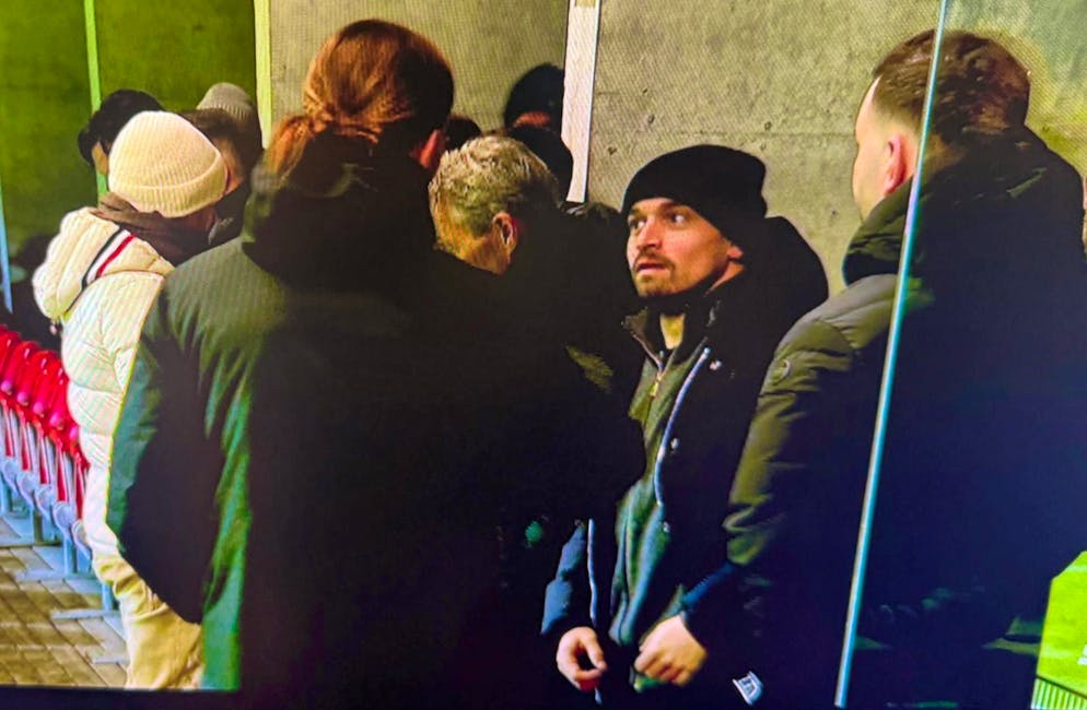 FCB star and Rappi shareholder Xherdan Shaqiri in conversation with Wil sporting director Michi Lang.