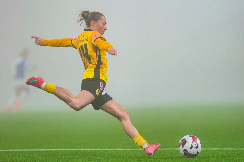 Lisa Josten shoots YB to victory.