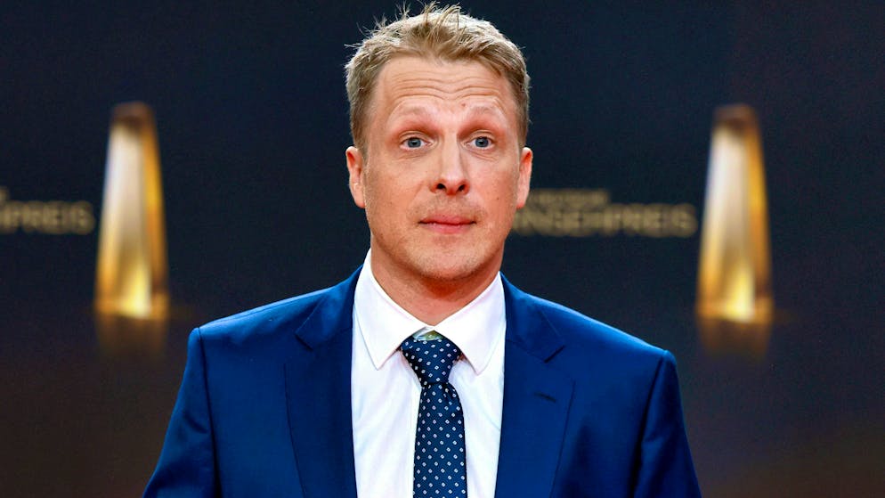 Comedian Oliver Pocher has got angry about the speed on Swiss highways.